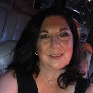 Meet your Posher, Leslie